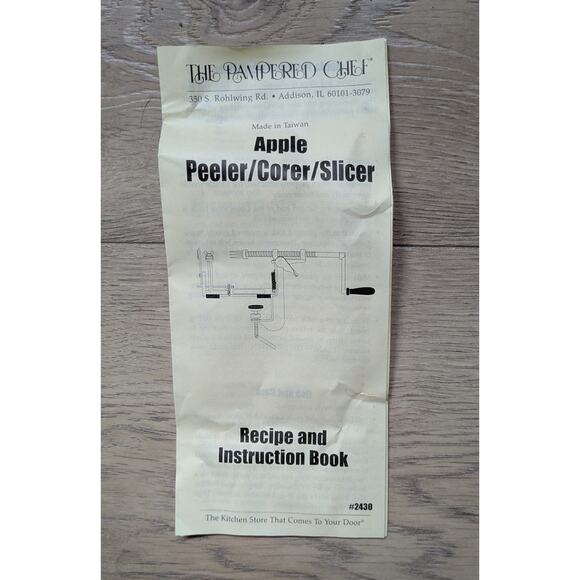 NEW Pampered Chef Apple Peeler Corer Slicer 2430 Table Clamp Food Prep Kitchen - Picture 7 of 7